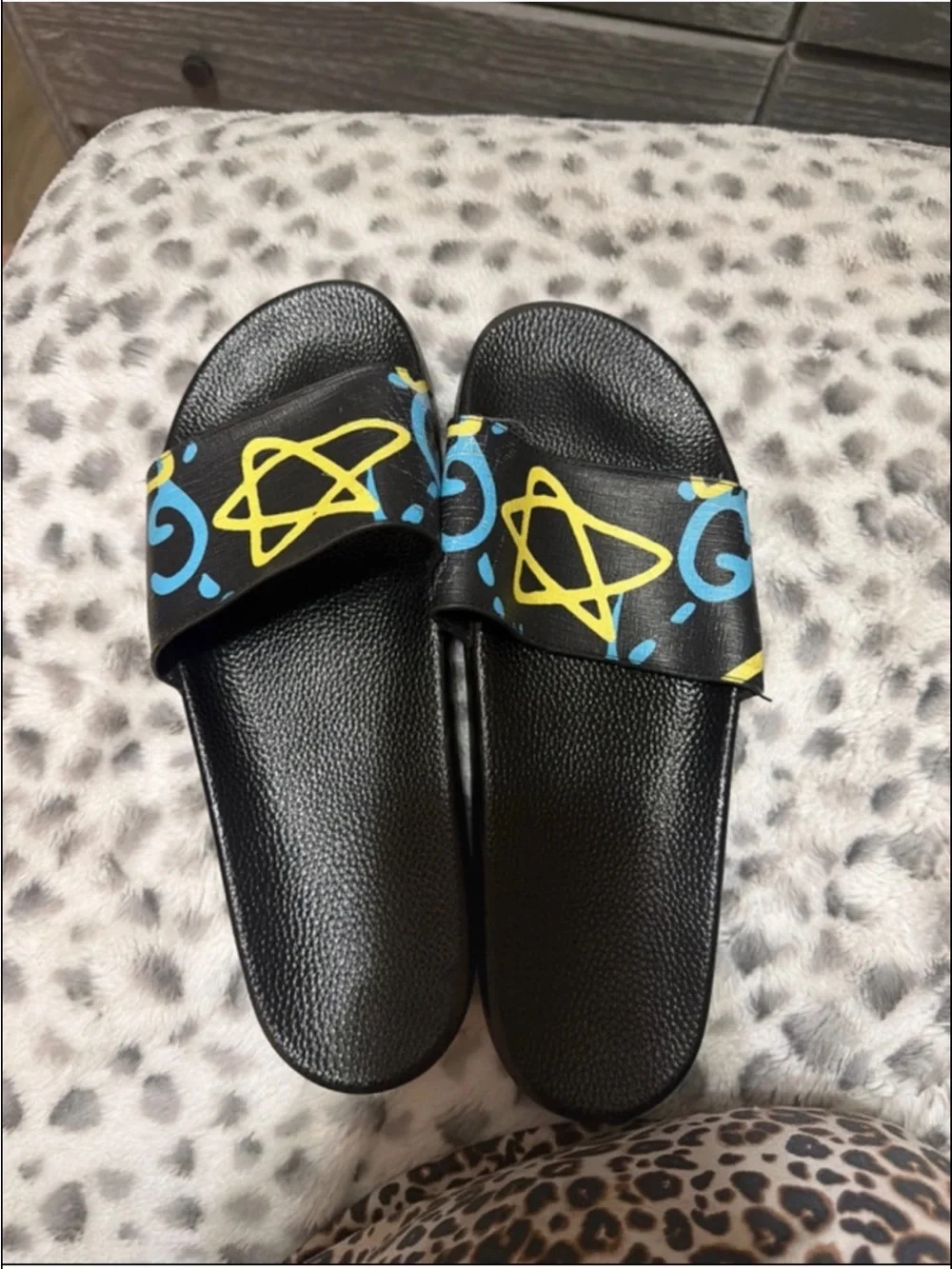 Men’s Black Slide Sandals with Yellow & Blue Star Print